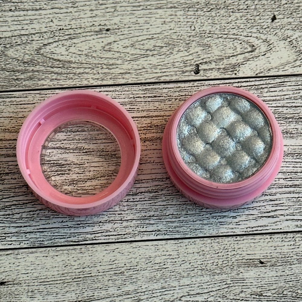 Ace Beaute Glimmer Shadow